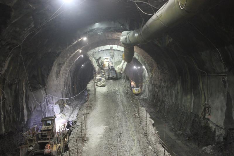 Rideau Station - soft ground section, centre pillar advance